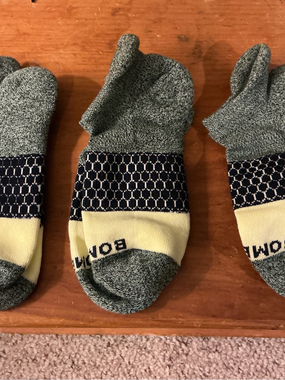 Bombas adult ankle athletic socks size medium. Never worn.